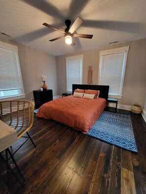 3 habitaciones, tabla de planchar con plancha y wifi gratis