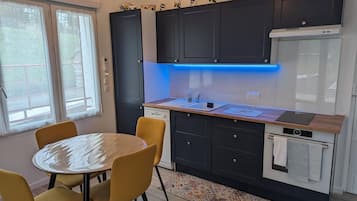 Frigorífic, microones i rentaplats