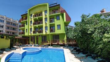 Indoor pool, seasonal outdoor pool