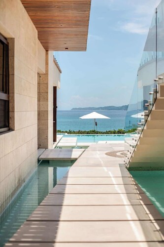 Casa Colmena: Luxury 6BR Villa w/ Infinity Pool