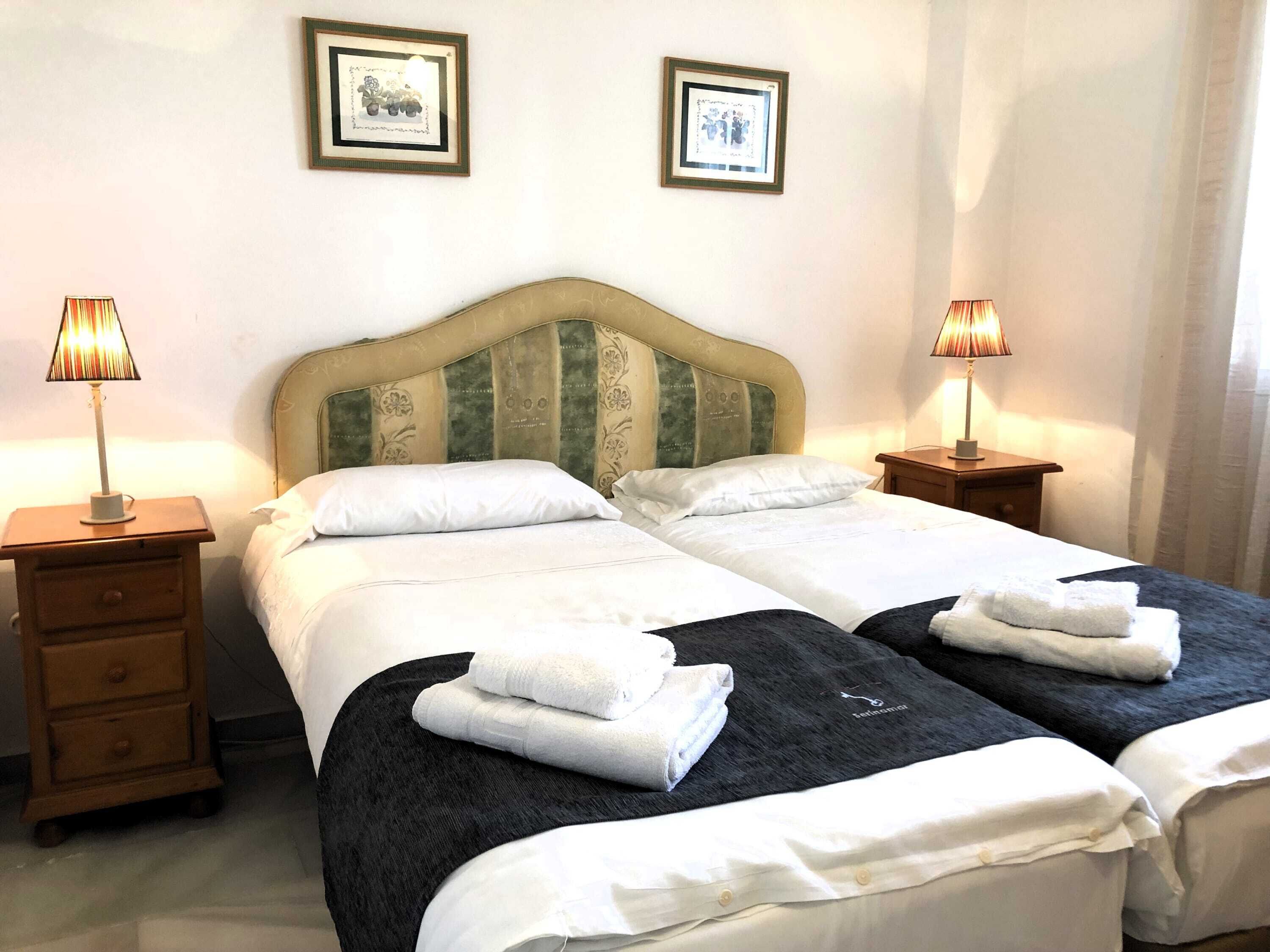 3 bedrooms, desk, iron/ironing board, Internet