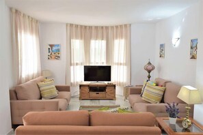 TV, offices - 3 Bed Excellent and Quiet Location F-4 (Marbella)