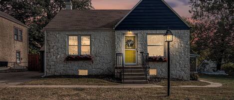 المنشأة من الخارج