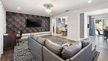 Téléviseur connecté, bureau