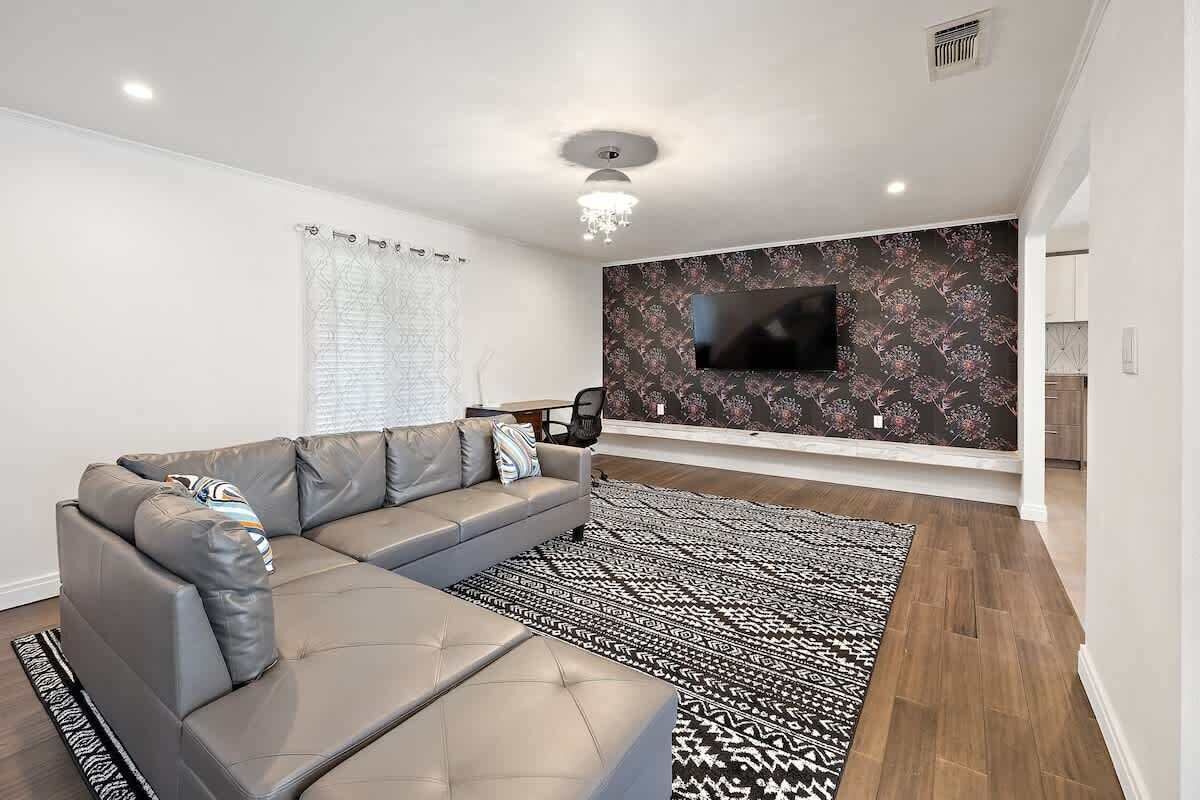 Smart TV, offices