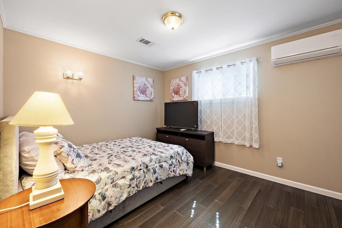 3 chambres, bureau, fer et planche à repasser, Wi-Fi gratuit