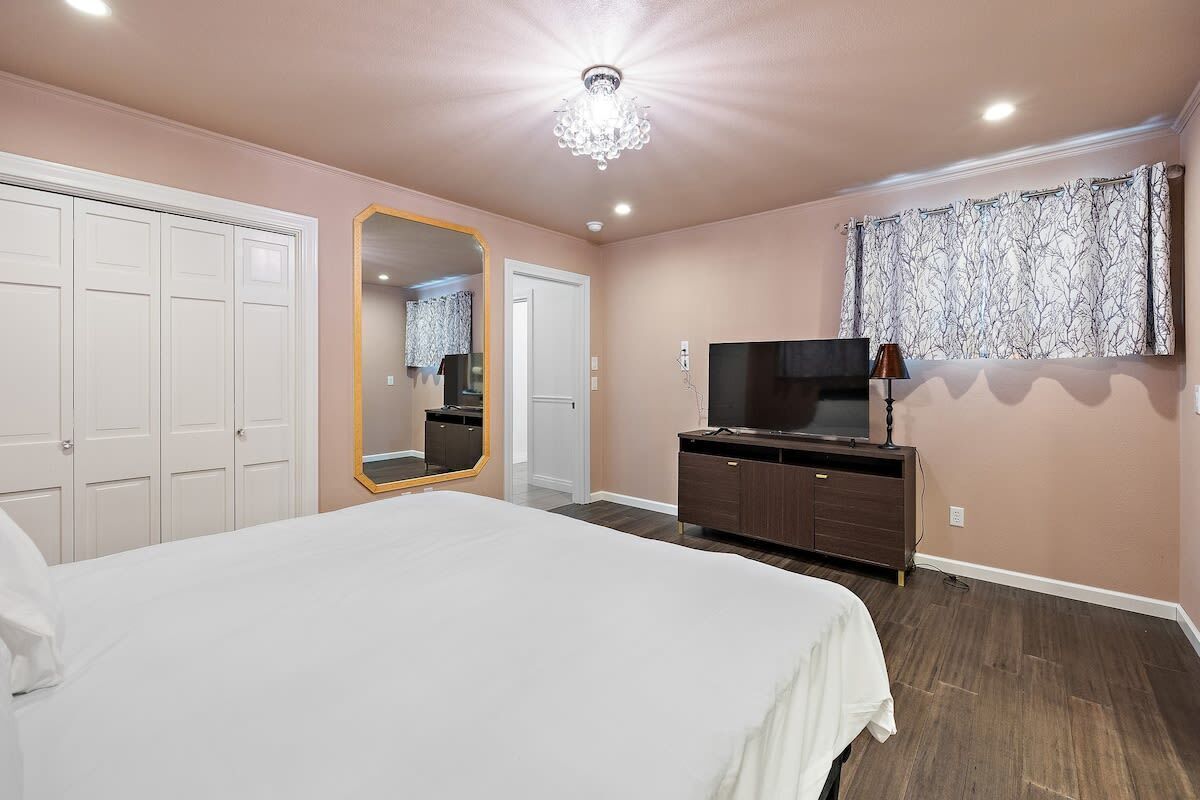 3 chambres, bureau, fer et planche à repasser, Wi-Fi gratuit