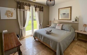 3 bedrooms, travel cot, free WiFi - La Villa Du Mont Ventoux (Uchaux)