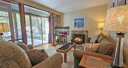 2 Mtn. View-Sunriver, Oregon: BBQ, WiFi, SHARC Aquatics, Tubing Hill, Mt. Bachelor, Golf, Deschutes River, Tennis, Bike Paths