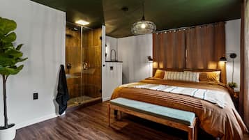 2 Schlafzimmer, Schreibtisch, Bügeleisen/Bügelbrett, Reisekinderbett