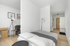 Iron/ironing board, WiFi, bed sheets - Niemena 6 | Cozy Studio | Parking (Poznan)