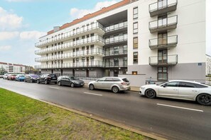 Exterior - Modern Studio | Parking, Balcony, close to Galeria Posnania (Poznan)