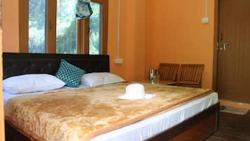 Deluxe Room, Hill View | Soundproofing, bed sheets