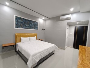 Schreibtisch, schallisolierte Zimmer, kostenloses WLAN, Bettwäsche