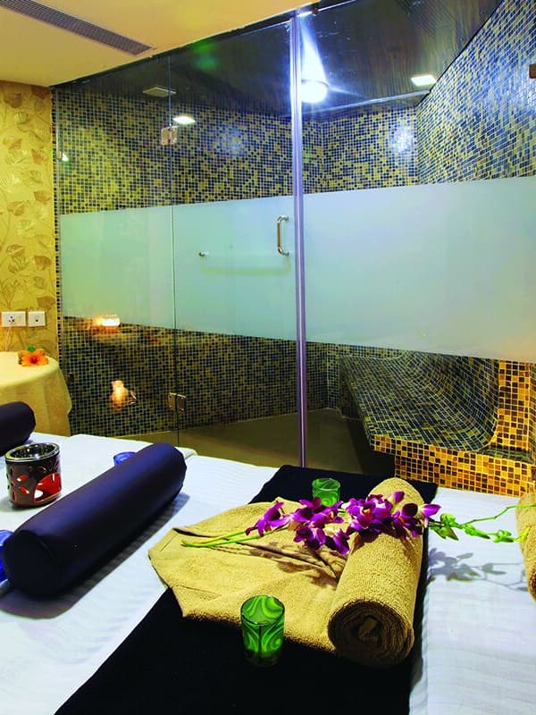 Couples treatment room(s), steam room, body treatments, hydrotherapy