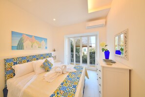 2 bedrooms, in-room safe, iron/ironing board, free WiFi - Apartment Casa Suite Teresa, center of Forio, Ischia (Forio)