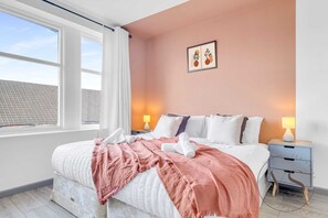 1 chambre, bureau, fer et planche à repasser, Wi-Fi