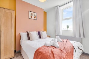 1 chambre, bureau, fer et planche à repasser, Wi-Fi