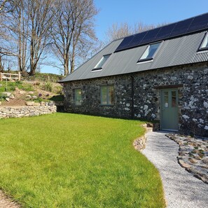 Exterior - Exceptional Barn. Rural but convenient to Plymouth, Dartmoor and the South Hams (Sparkwell)