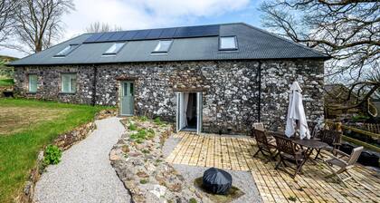 Exceptional Barn. Rural but convenient to Plymouth, Dartmoor and the South Hams