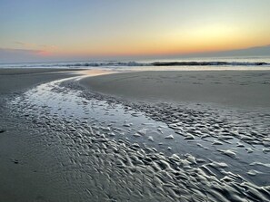 Beach nearby - Lewis Villa - Beach Living in Corolla's Heart (Corolla)