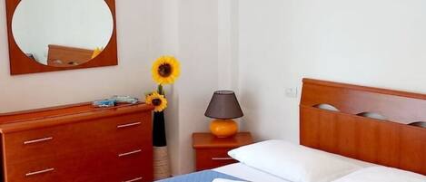 2 Schlafzimmer, Zimmersafe, kostenloses WLAN, Bettwäsche