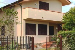 Exterior - 2 Bedroom Apartment in Pisa (Pisa)