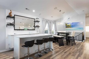 Dining - Nags Head Oceanfront, Private Beach Access & Pool (Nags Head)