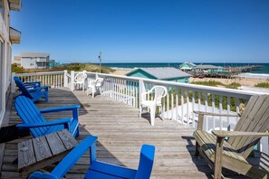 Property grounds - Nags Head Oceanfront, Private Beach Access & Pool (Nags Head)