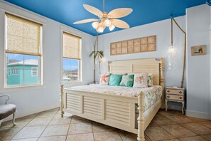 5 bedrooms, desk, iron/ironing board, free WiFi