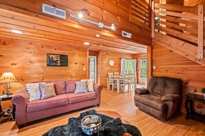 Televisión y chimenea 