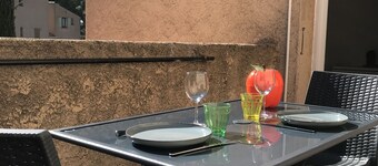 Joli Studio Avec Mezzanine