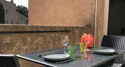 Joli studio avec mezzanine