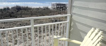 Oceanfront ! All linens included ! Stunning view ! 2BR/2BA.  WindJammer Condos
