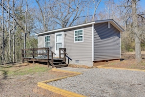 Apartment (0 Bedroom) | Interior - New Blaine Studio - Walk to Lake Dardanelle! (New Blaine)