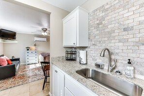 Interior - New Blaine Studio - Walk to Lake Dardanelle! (New Blaine)