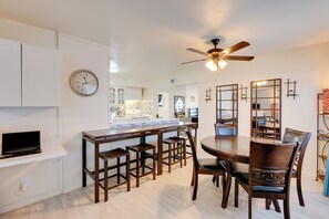 House (3 Bedrooms) | Interior - Near Airport & Dtwn: Breezy Fresno Home! (Fresno)