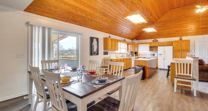 'deer Lake Lodge' on 700 Wooded Acres in Dayton!