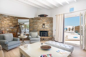 Villa | Living area - Inviting 8-bed Villa in Ermoupoli - Villa Blueros (Syros)