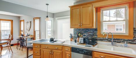 House (2 Bedrooms) | Interior