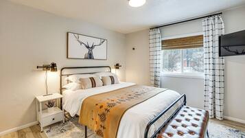 House (2 Bedrooms) | Interior