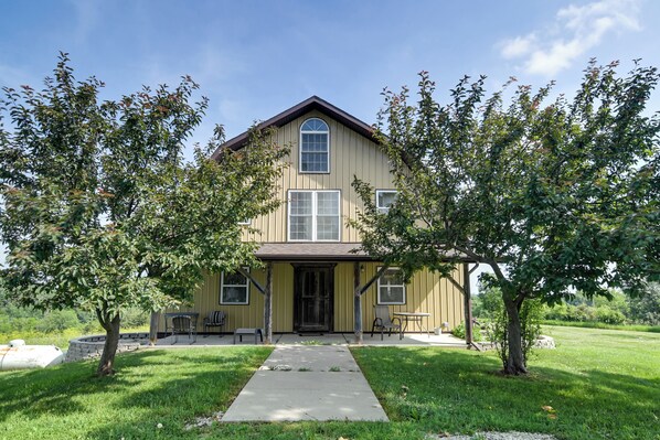 House (6 Bedrooms) | Front of property