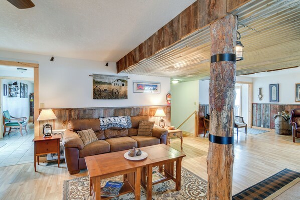 House (6 Bedrooms) | Interior
