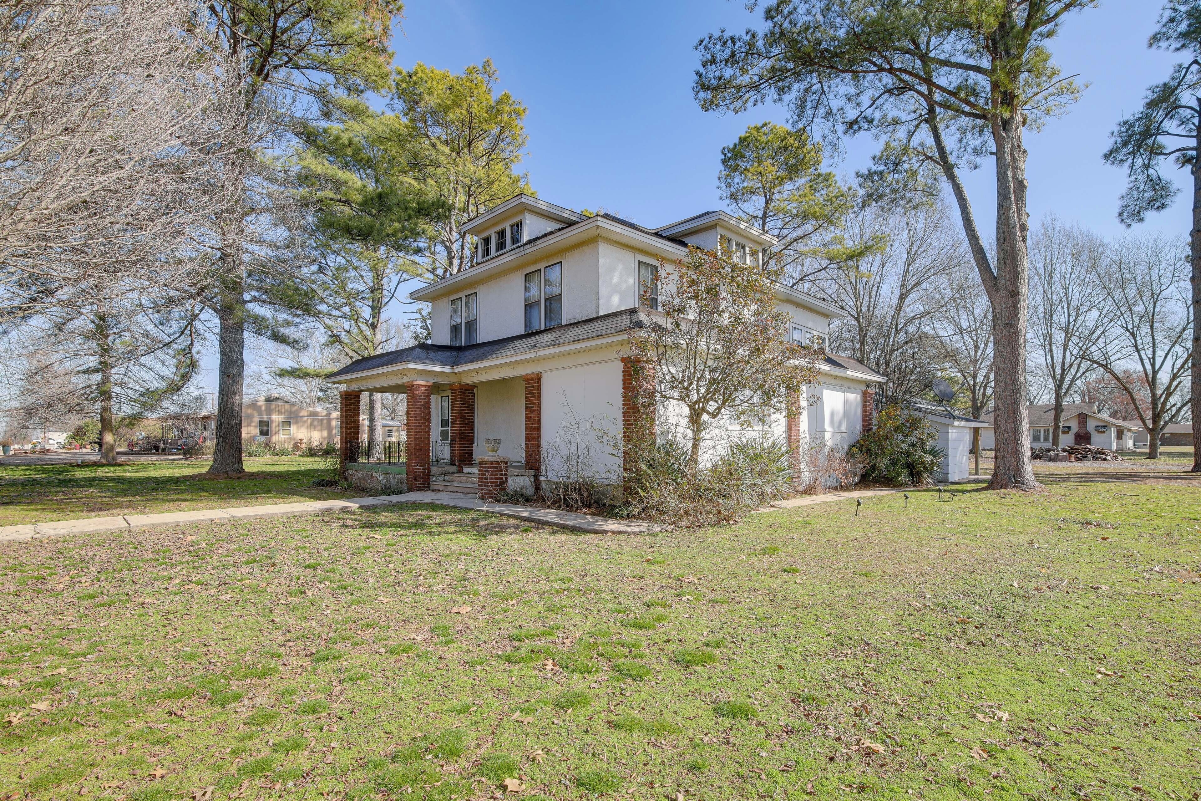 House (5 Bedrooms) | Interior