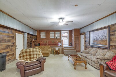 Expansive Wheatley Home ~ 65 Mi to Memphis!