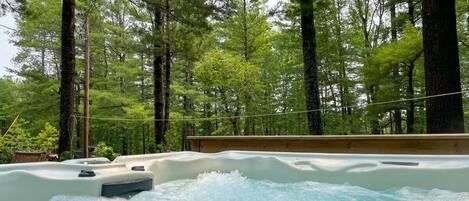 Bain à remous extérieur