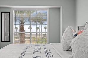 2 habitaciones, escritorio, wifi gratis y ropa de cama