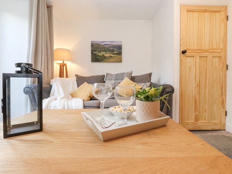 The Wonky Burrow, Pet Friendly In Bowness-on-windermere - Windermere