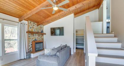 Waterfront Shelby Home w/ Fireplace & Scenic Decks