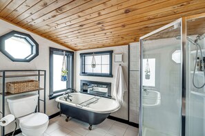 Cottage (2 Bedrooms) | Interior